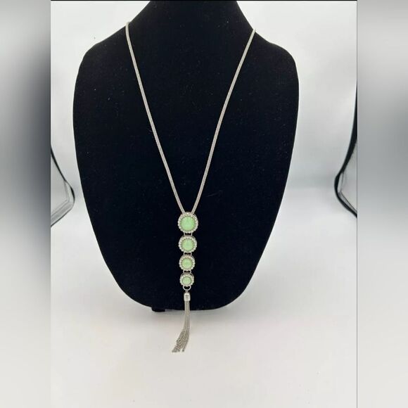 Vtg. Charming Charlie Silver Tone Mesh Chain Green Beads W/Rhinestone Necklace - Picture 1 of 8